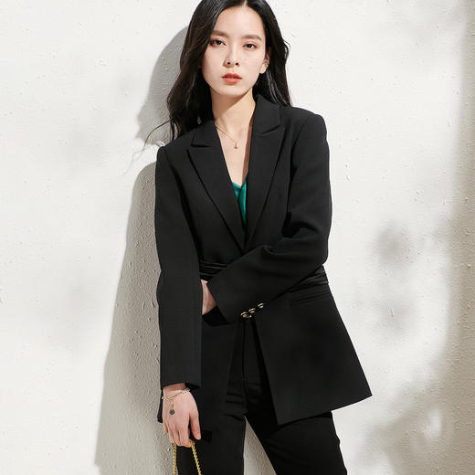 剩S/M/L/XL 芳外新款通勤休闲黑色修身西装薄款褶皱拼接长袖外套8T22AX0245 商品图2