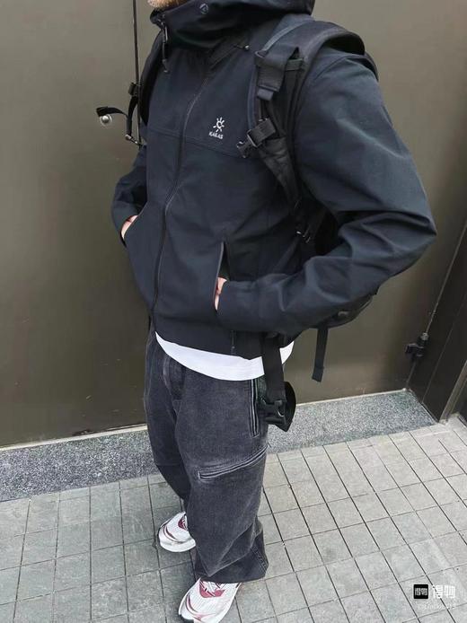 F031041户外情侣款连帽加绒软壳冲锋衣外套防风防水连帽夹克 商品图13