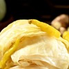 【五袋更划算❗️古法泡菜】白菜经泡制后依然保持饱满水分，口感脆嫩不柴，咬开后汁水丰盈，既有蔬菜的清甜，又有发酵后的醇香，下饭菜酸辣泡包菜农家手工泡卷心菜泡白菜酸菜QQ 商品缩略图4