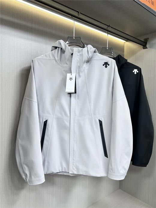 特价D桑特全压胶冲锋衣 商品图3