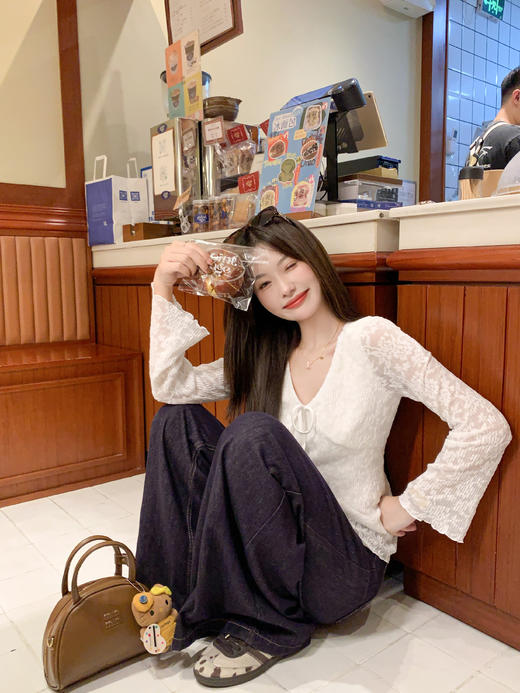 【110元任选2件】现货！ 韩系v领蕾丝t恤 商品图11