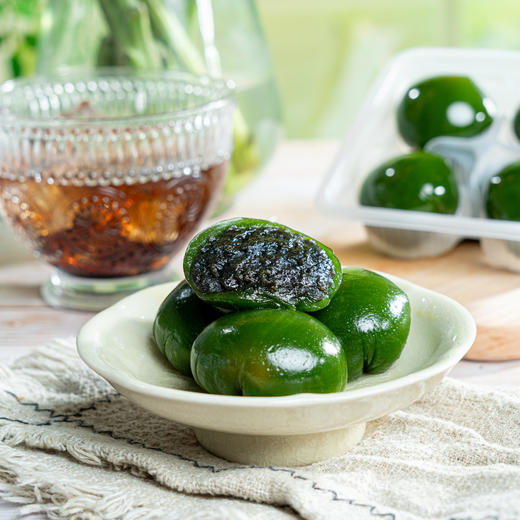 【青团】精选艾草和优质糯米粉，柔嫩不粘牙！ 商品图3