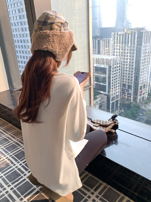 【110元任选2件】现货！韩系侧边开叉长袖t 商品图7