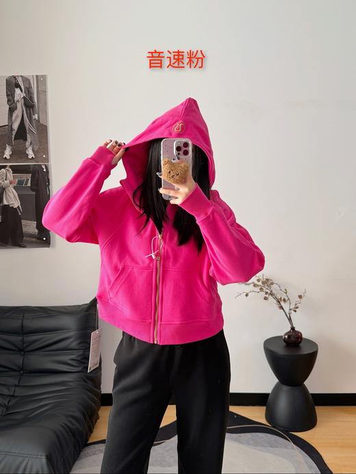 点此购买 LULU露露最经典的Scuba系列女士全拉链连帽卫衣 ssy 341927 商品图14