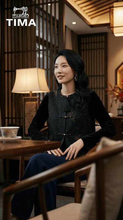 不对称压褶门襟花扣马甲 商品图4