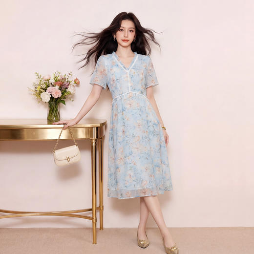 奢姿大码女装2026夏季胖妹妹时尚V领碎花连衣裙气质减龄清新长裙9962860063 商品图2