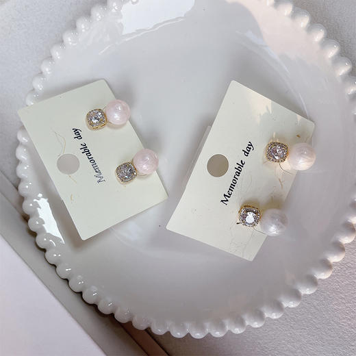 爆款彩色珍珠耳环百搭-纪念日百货门店同款169894011 商品图1