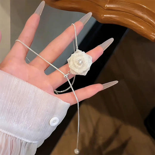 温暖感花朵毛衣链-纪念日百货门店同款168343779 商品图3