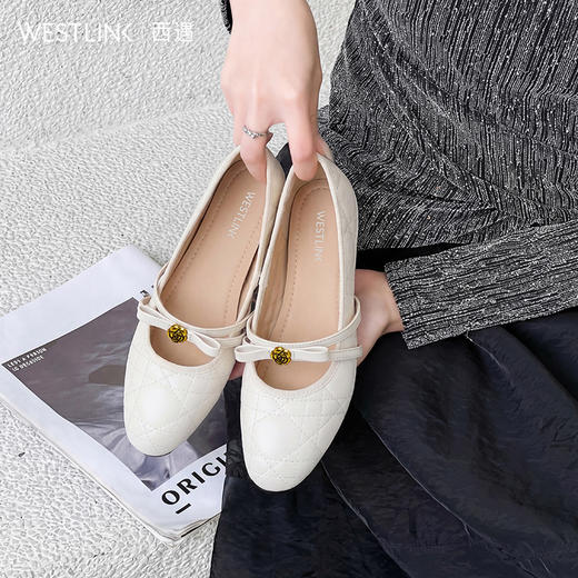 西遇内增高玛丽珍鞋女2026春季新款菱格单鞋山茶花一字带小皮鞋V0166278 商品图1