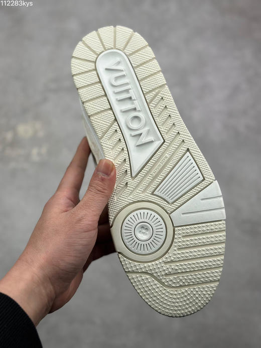 春季特惠💰450 性价比版本 驴牌 LV Trainer 低帮休闲板鞋 商品图8