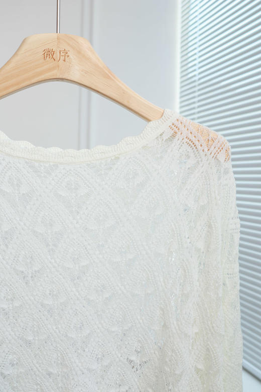 浪漫菱形肌理镂空羊毛罩衫 商品图1