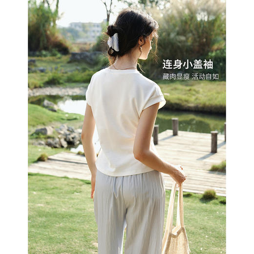 欧芮儿印花钉扣连袖设计感2026年新款夏季白色圆领休闲通勤风T恤 商品图3