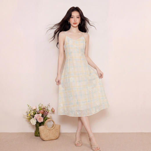 奢姿大码女装2026夏季胖妹妹时尚格纹刺绣吊带连衣裙气质减龄长裙9962836007B 商品图1