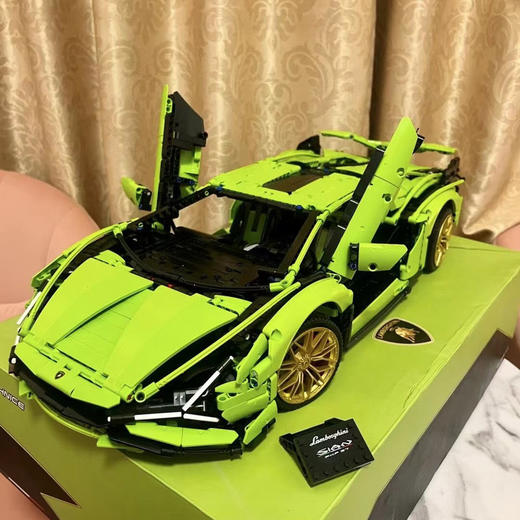 【曼龙严选】超大超跑‼️💥 【尖叫清仓！大绿牛跌破价！！】 😱闭眼冲这辆1:14兰博基尼大绿牛‼️ 💚暴风拼装 ✂️剪刀门！引擎盖！尾翼！ 机械控狂喜到跺jio！！ 🖼️拼完直接当客厅展品！ 商品图1
