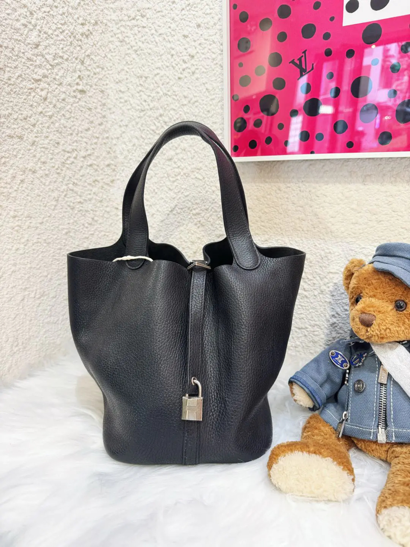 爱马仕 菜篮子22 黑色 银扣 tc皮 手提包