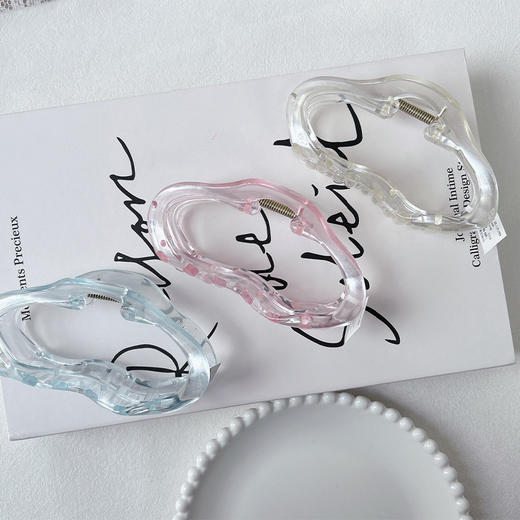 15.9元/2果冻云朵抓夹-纪念日百货门店同款169494966 商品图1