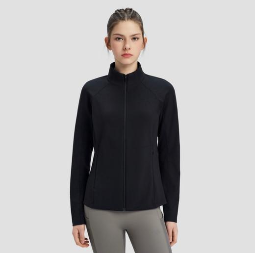 一店d 𝐃𝐬𝐭 WOMEN'S TRAINING针织外套 专属于女孩子的“综训”夹克 弹力修身剪裁 勾勒利落线条 不拘紧却有自然的塑形效果 上身看起来挺拔又有精神 穿上直接get运动系美女 商品图5