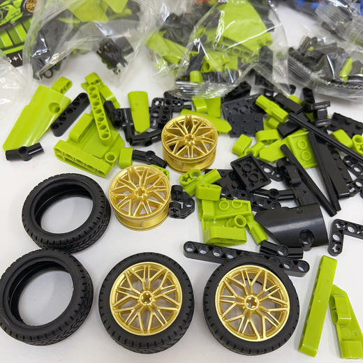 【曼龙严选】超大超跑‼️💥 【尖叫清仓！大绿牛跌破价！！】 😱闭眼冲这辆1:14兰博基尼大绿牛‼️ 💚暴风拼装 ✂️剪刀门！引擎盖！尾翼！ 机械控狂喜到跺jio！！ 🖼️拼完直接当客厅展品！ 商品图6