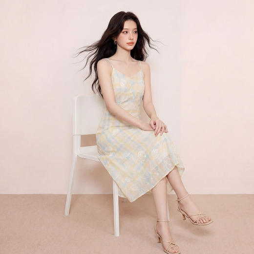 奢姿大码女装2026夏季胖妹妹时尚格纹刺绣吊带连衣裙气质减龄长裙9962836007B 商品图2