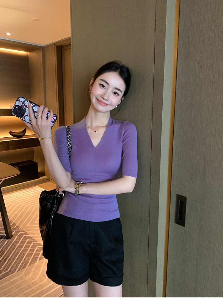 素颜美女公式中袖V领羊毛衫修身打底