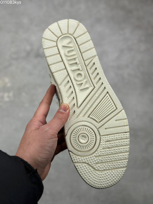春季特惠💰450 性价比版本 驴牌 LV Trainer 低帮休闲板鞋 商品图8