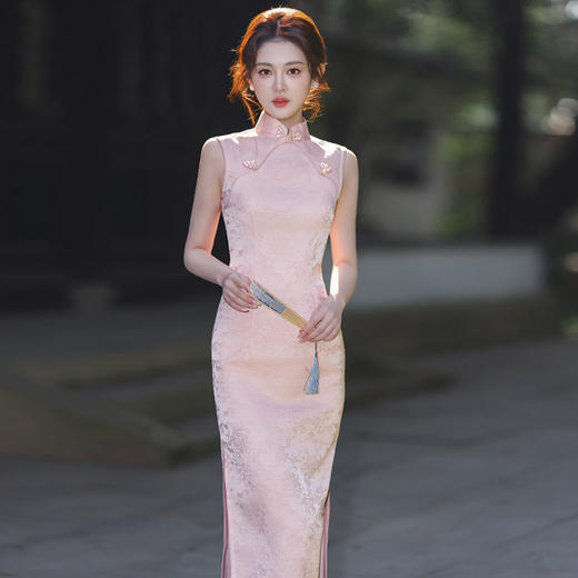 粉色无袖新中式长款改良旗袍，2026新款年轻款女高级感礼服 SC23023 商品图3