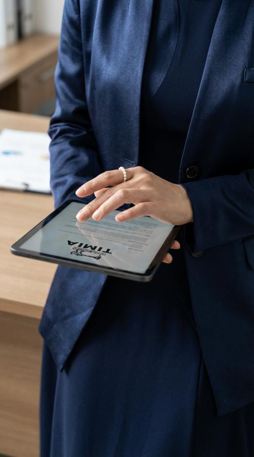 圆领弧形拼色收腰大摆无袖连衣裙 商品图4