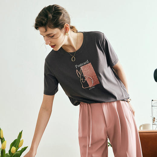 欧芮儿2026年新款夏季圆领灰色精美珠片绣设计休闲宽松短袖T恤女 商品图3