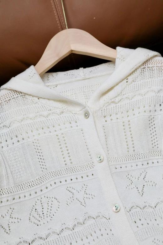 【镂空连帽针织开衫】桑蚕丝绵羊毛混纺面料，细腻软滑不扎肤露肤度恰到好处！透气还不丢造型感WD 商品图10