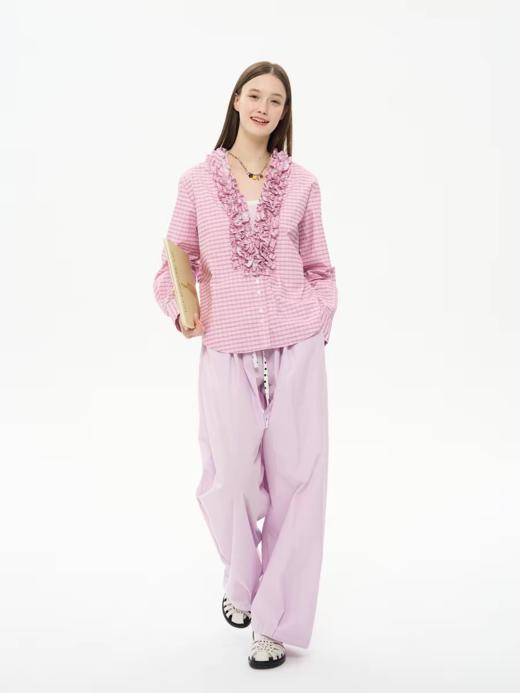 heris/H61115/色彩学院格纹 浪漫V领立体花边 短款调节收腰显瘦衬衫 商品图1