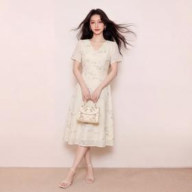 奢姿大码女装2026夏季减龄刺绣碎花V领连衣裙胖妹妹温柔风裙子9962894623