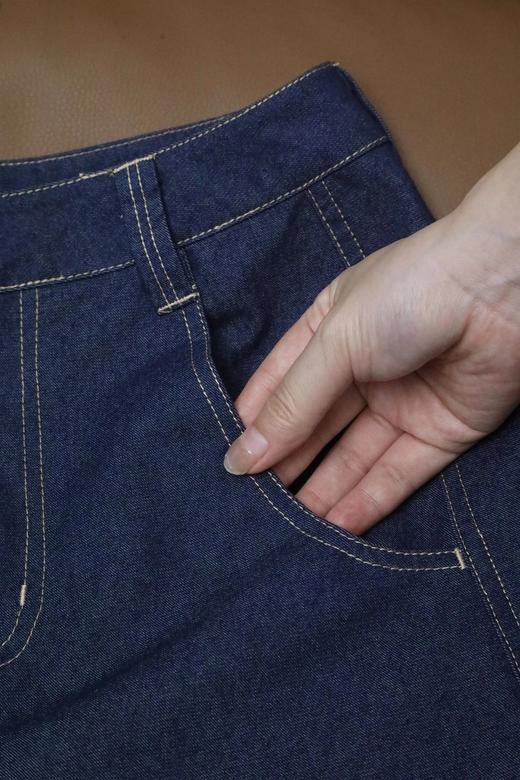 【小奶皮牛仔裤】神仙面料~不易皱、不易鼓包、垂顺如奶皮穿在身上~线条干净利落，大方简约WD 商品图14