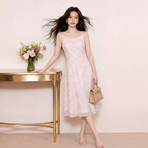 奢姿大码女装2026夏季胖妹妹时尚刺绣吊带连衣裙气质小香风长裙9962860029A 商品图1
