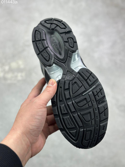 春季特惠💰340 Asics Gel-Cumulus 12.1 亚瑟士 防滑耐磨 休闲运动鞋 商品图8