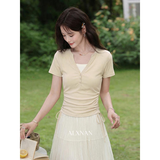 鹿向南「黄油泡芙」浅卡其色假两件短袖T恤女春季设计感时尚上衣 商品图4