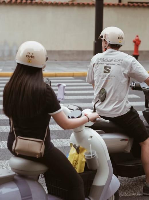 一店d 𝐒𝐚𝐥𝐨𝐦𝐨𝐧 scope graphic系列情侣短tee！！它家的宝藏短袖系列 和以往的纯棉tee不一样 这款纱线具备更好的透气性和速干性 商品图10