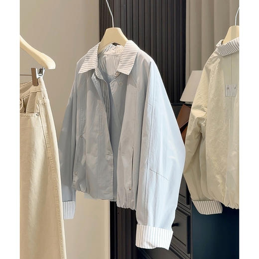 2026韩版假两件条纹拼接翻领短外套！女款春装新款宽松显瘦休闲夹克衫！ 商品图0