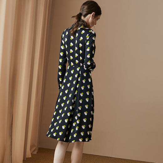 剩S/L 米思阳2025秋新款时尚气质黑色大摆裙子收腰显瘦印花连衣裙0420 商品图4