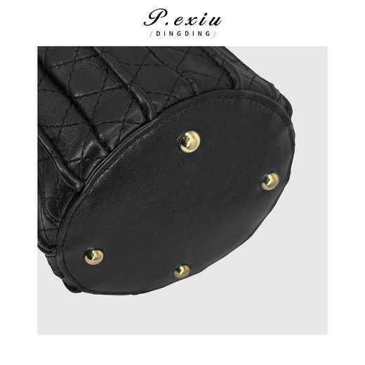 PanYiXiu/潘依绣
羊皮小香风菱格链条包单肩斜挎包百搭水桶包 ZC2601 商品图2