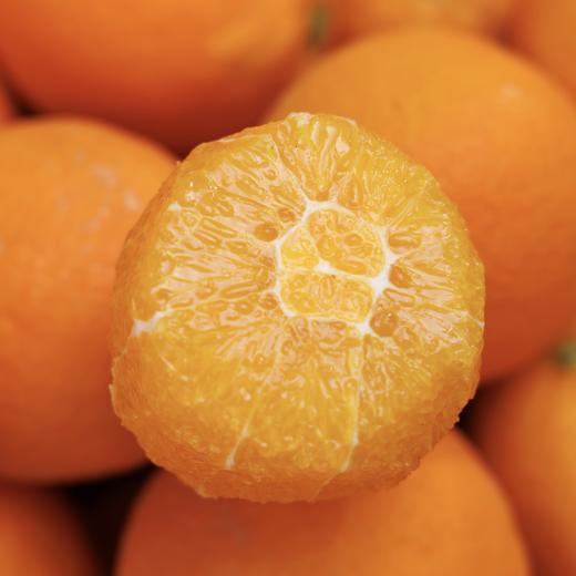 🍊清江晚橙 · 来自神农架山脚下的橙子  · 肉质细嫩 · 汁水充沛 · 橙香浓郁 商品图1