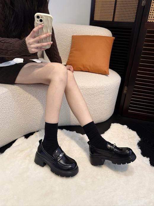 JEHURFIE/纪华菲6cm小银扣复古擦色手抓牛皮厚底乐福鞋 商品图7