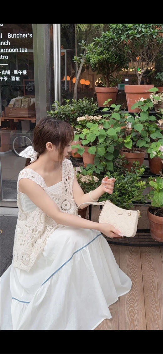 LV EASY POUCH 白色 压纹牛皮 斜挎包 商品图3