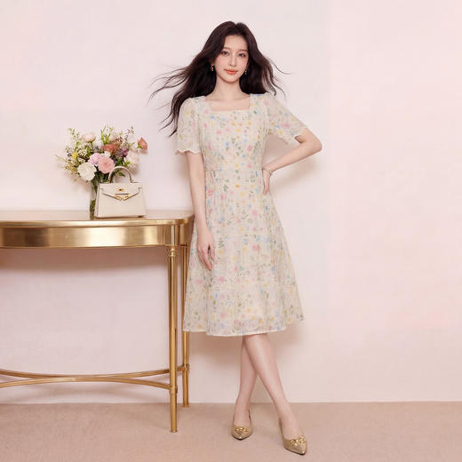 奢姿2026大码女装刺绣蕾丝连衣裙胖妹妹夏季方领遮肉温柔风A字裙9962860008 商品图3