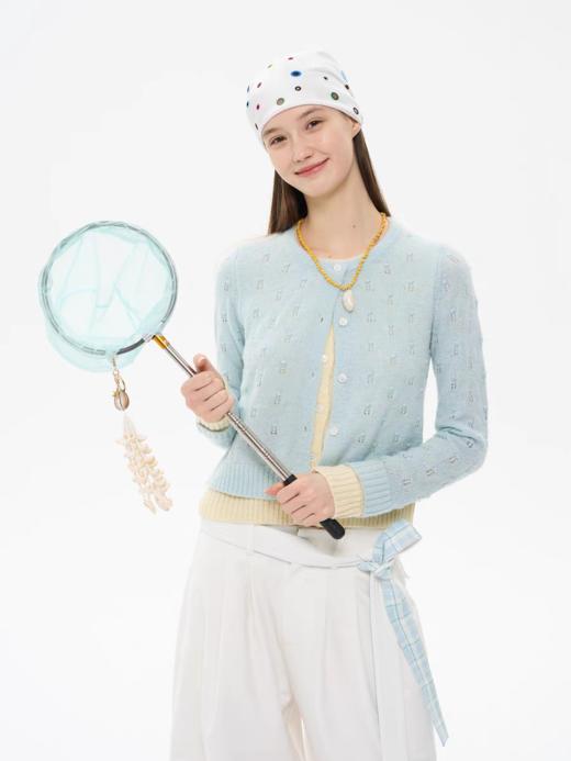 heris/H61102/花朵挑孔提花 空气感羊驼羊毛 奶蓝假两件针织开衫 商品图0
