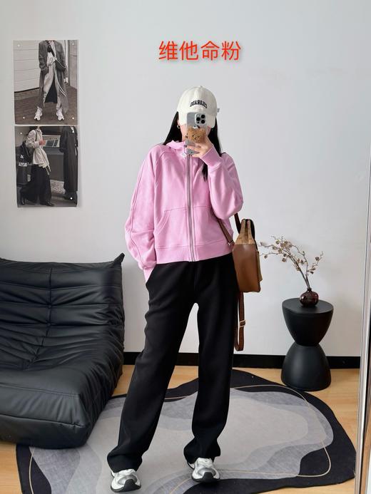 点此购买 LULU露露最经典的Scuba系列女士全拉链连帽卫衣 ssy 341927 商品图11