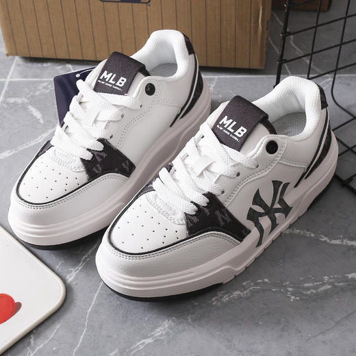 26新款MLB复古老花增高学长鞋SXM05男女同款 经典低帮鞋型适配多种场景 商品图2