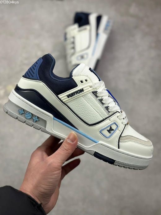 春季特惠💰450 性价比版本 驴牌 LV Trainer 低帮休闲板鞋 商品图3