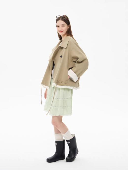 heris/H61110/ 立体翻领侧门襟 艺术感层次拼接 抽绳阔型短款风衣外套 商品图4