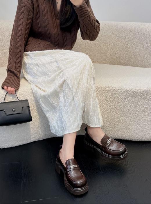 JEHURFIE/纪华菲6cm小银扣复古擦色手抓牛皮厚底乐福鞋 商品图6