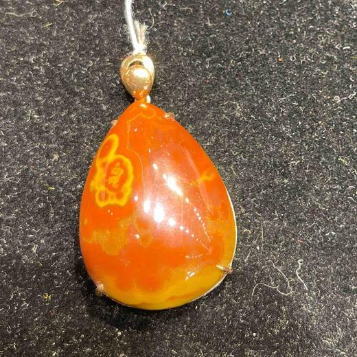 1650战国红吊坠 商品图0